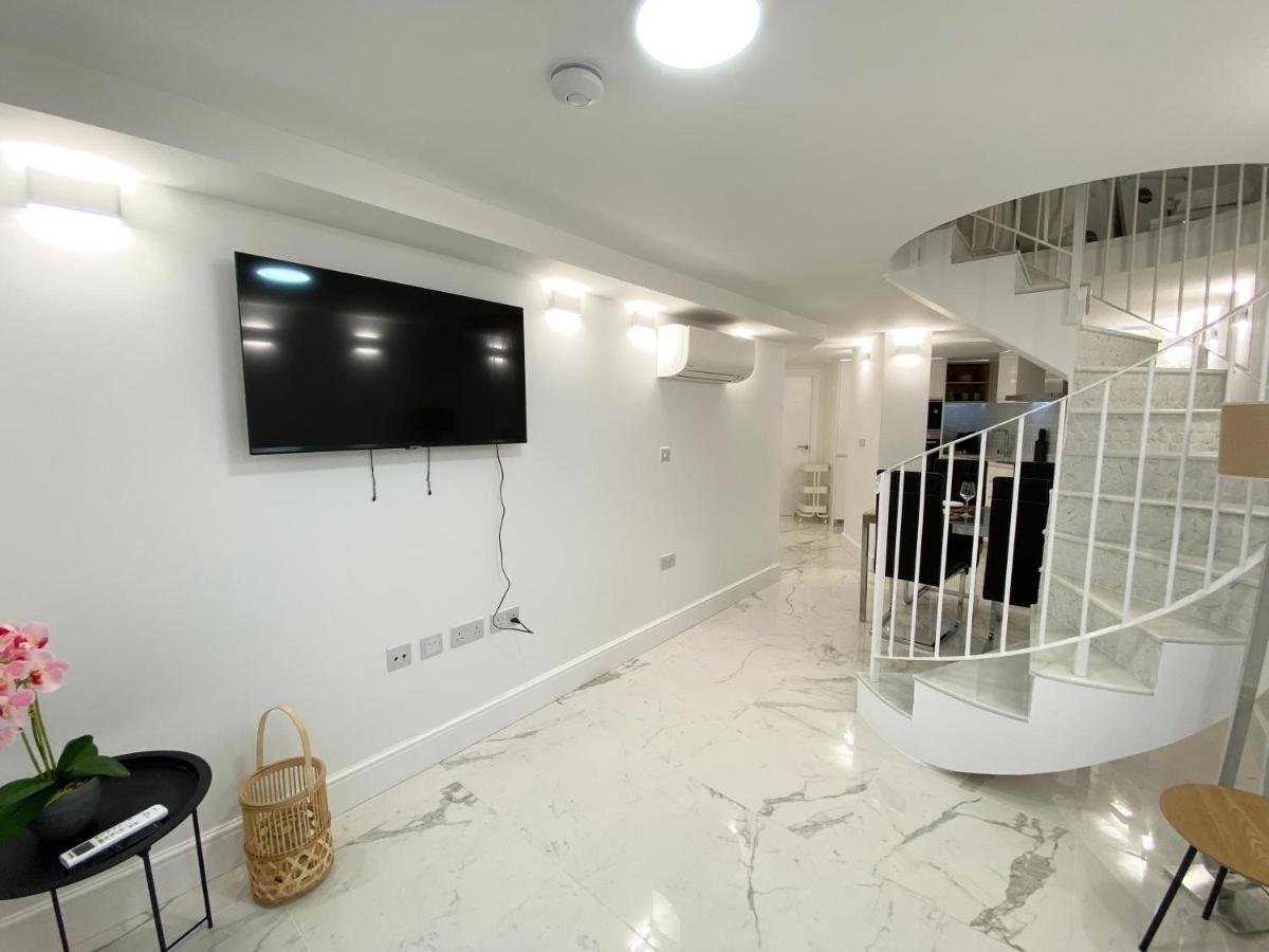 Unique Waterfront Duplex On The Mediterranean - Caleta, Catalan Bay Gibraltar Luaran gambar