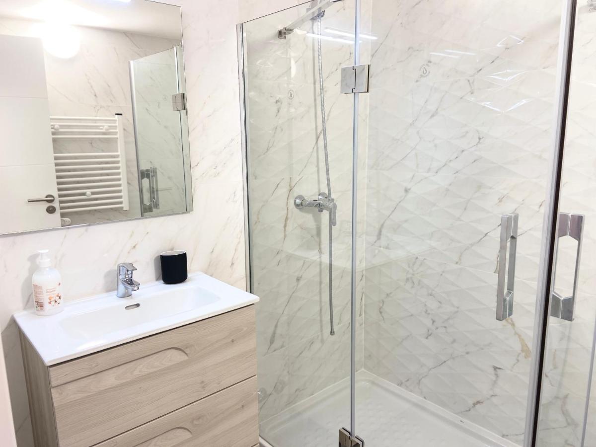 Unique Waterfront Duplex On The Mediterranean - Caleta, Catalan Bay Gibraltar Luaran gambar