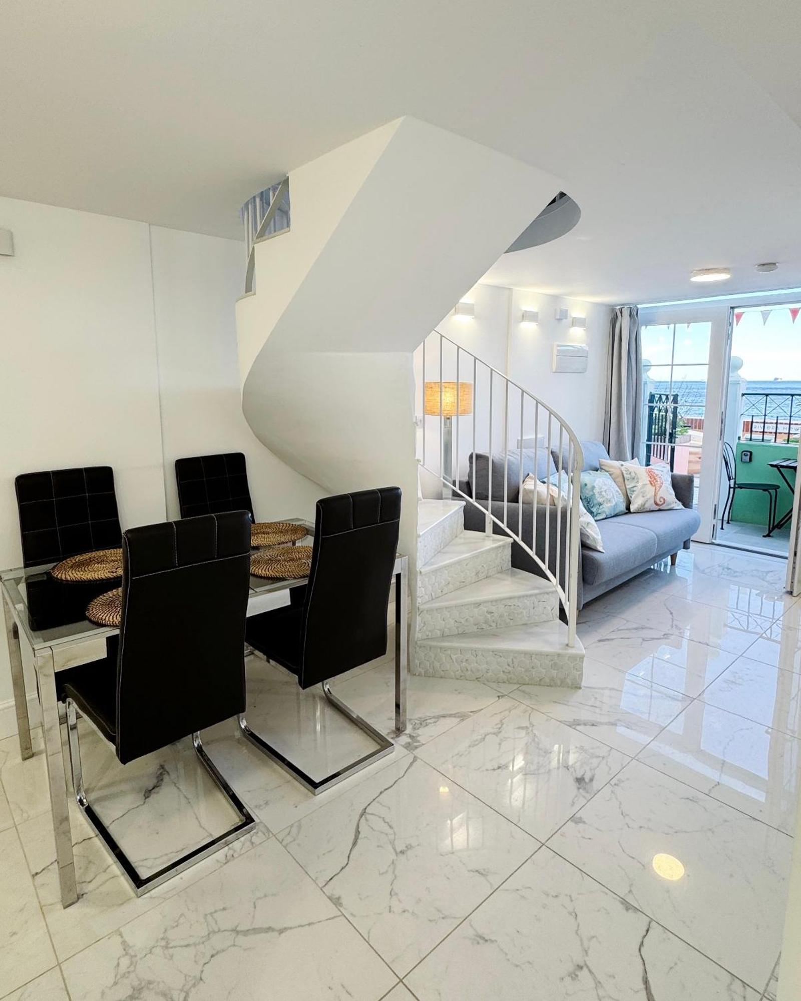 Unique Waterfront Duplex On The Mediterranean - Caleta, Catalan Bay Gibraltar Luaran gambar